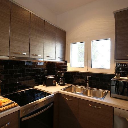 Little Small Villa In Psychiko, Atina Dış mekan fotoğraf